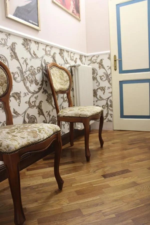 Irnerio Rooms Bologna 0*,